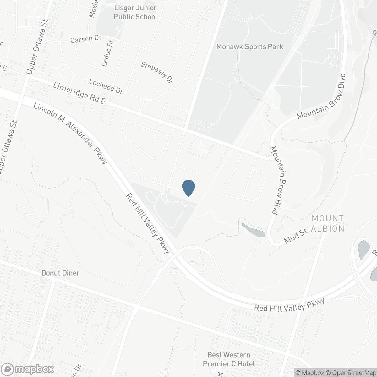 102 TRENHOLME Crescent, Hamilton, Ontario L8W 2L6